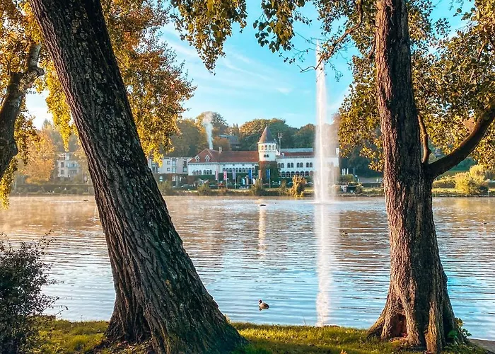 Martin\'s Château Du Lac